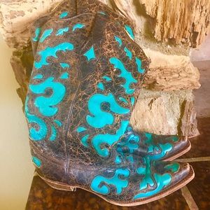 Beautiful cowgirl boots